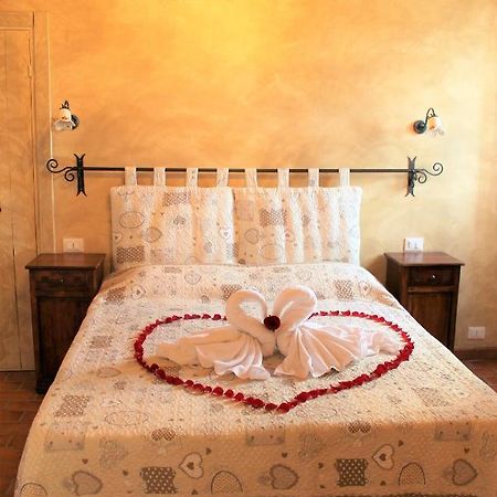 Bed and Breakfast La Casa Delle Rondini Roncoferraro Exterior foto