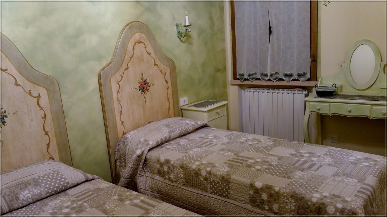 Bed and Breakfast La Casa Delle Rondini Roncoferraro Exterior foto