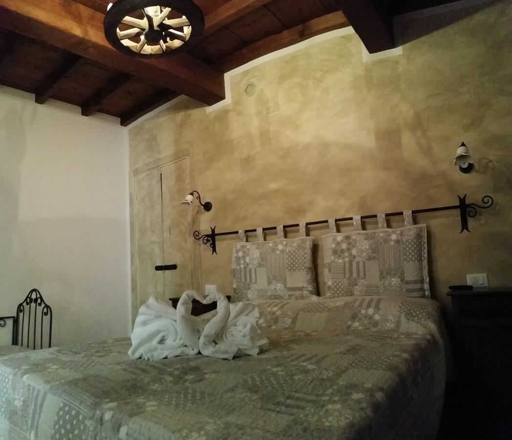 Bed and Breakfast La Casa Delle Rondini Roncoferraro Exterior foto