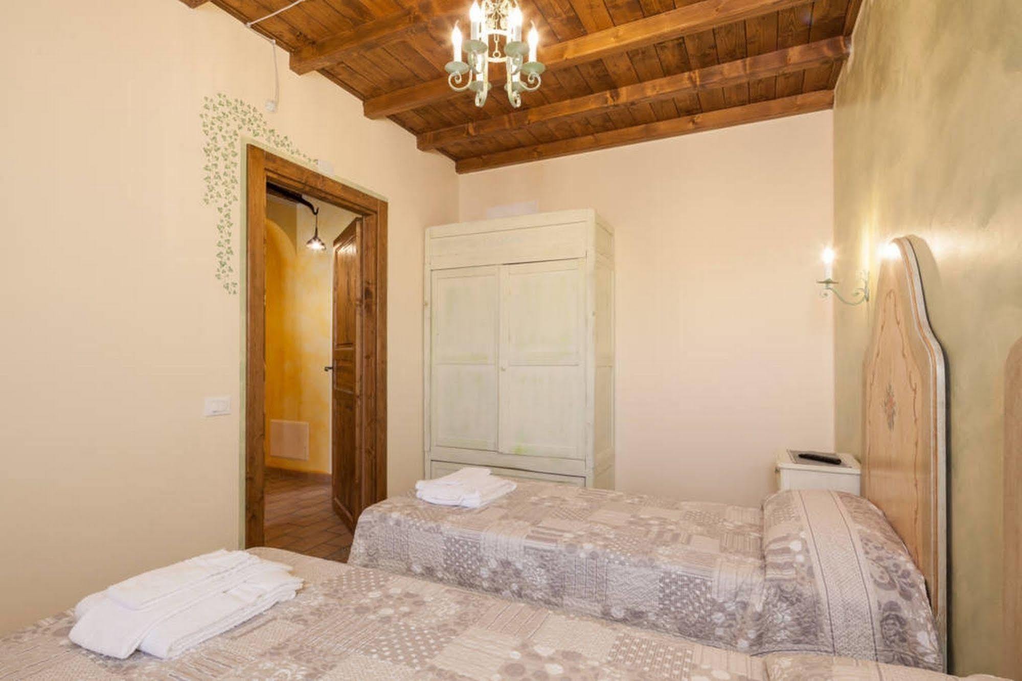 Bed and Breakfast La Casa Delle Rondini Roncoferraro Exterior foto