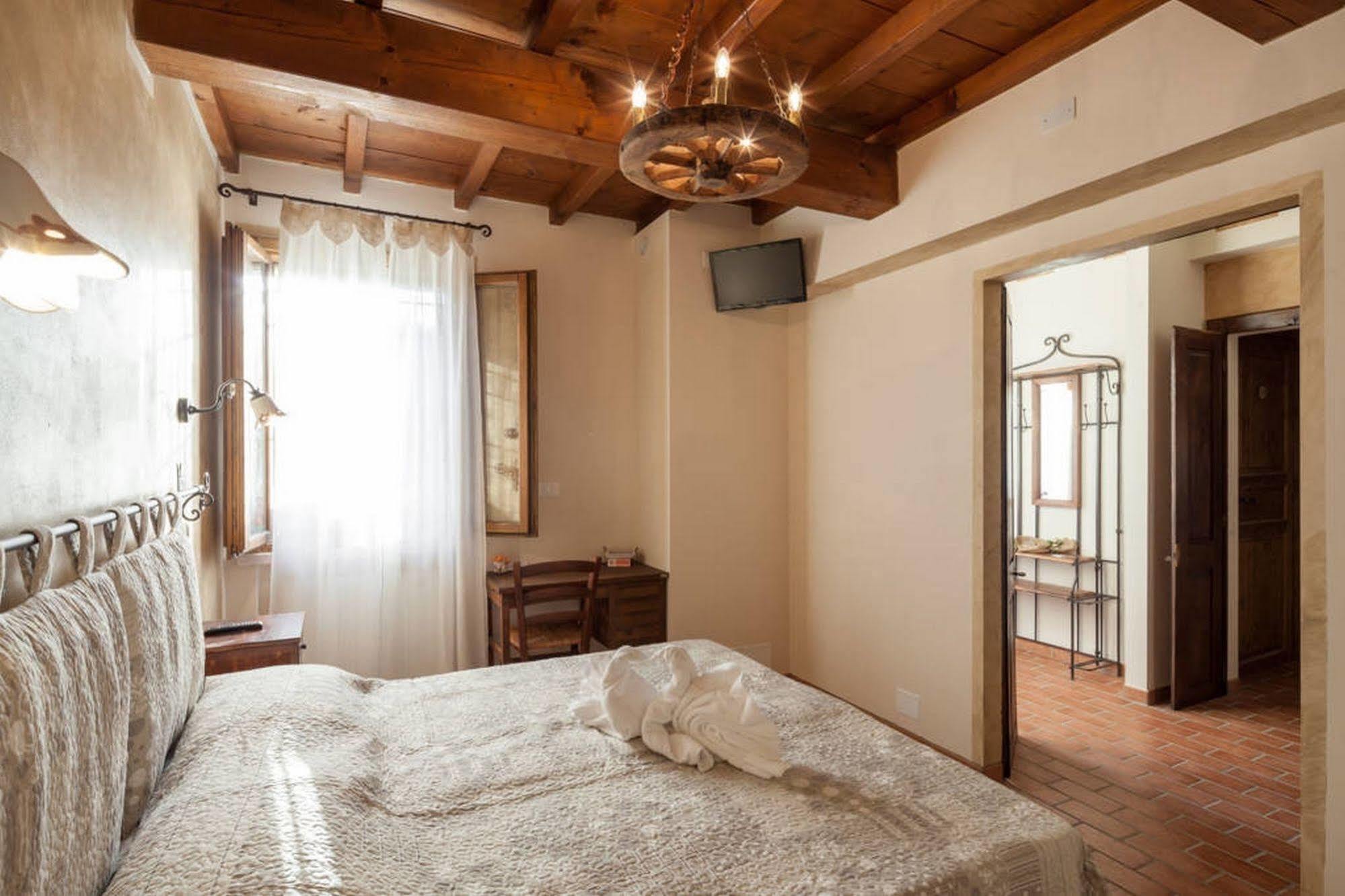 Bed and Breakfast La Casa Delle Rondini Roncoferraro Exterior foto