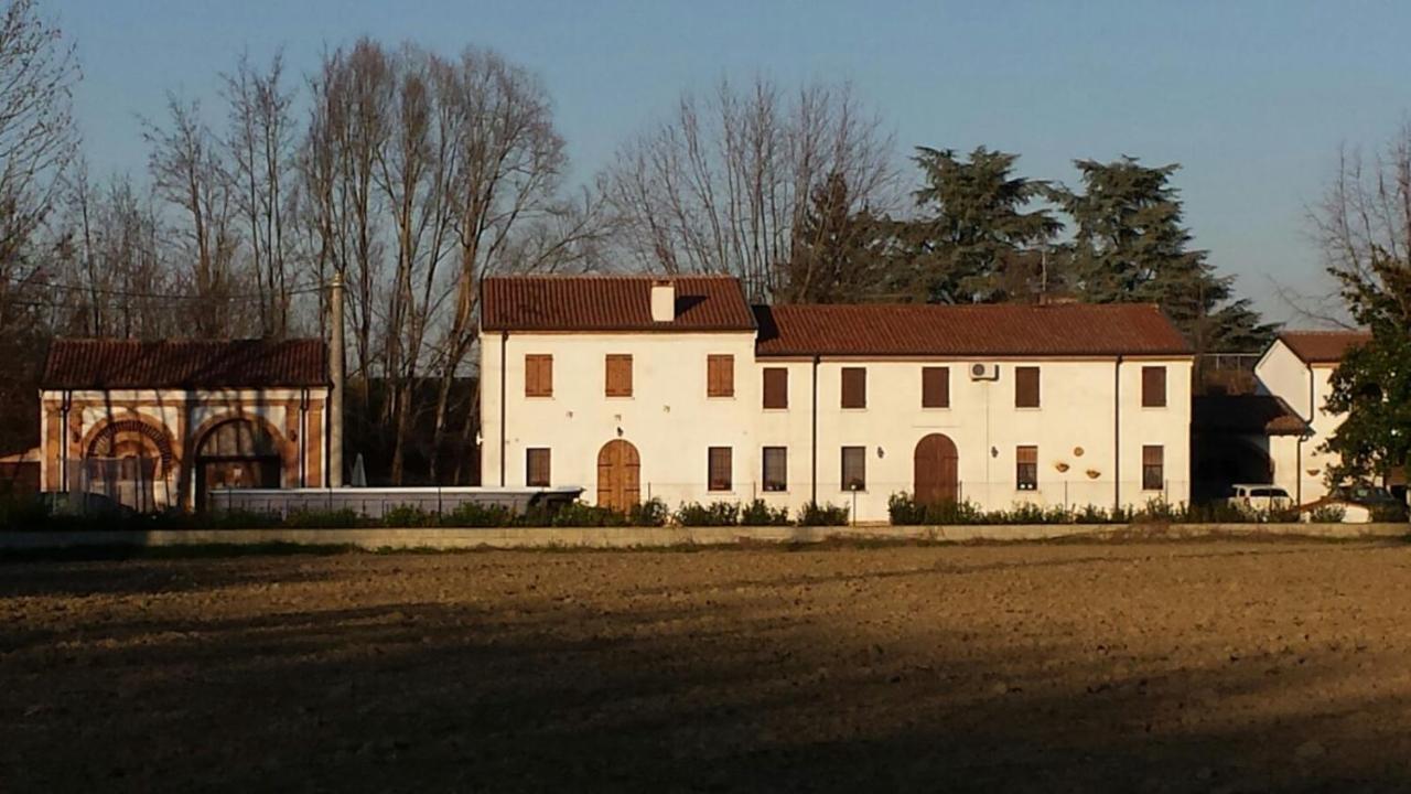 Bed and Breakfast La Casa Delle Rondini Roncoferraro Exterior foto