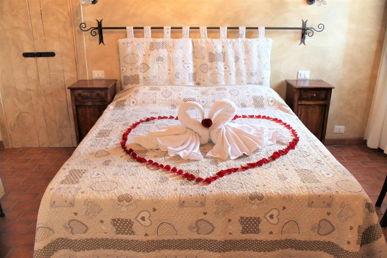 Bed and Breakfast La Casa Delle Rondini Roncoferraro Exterior foto